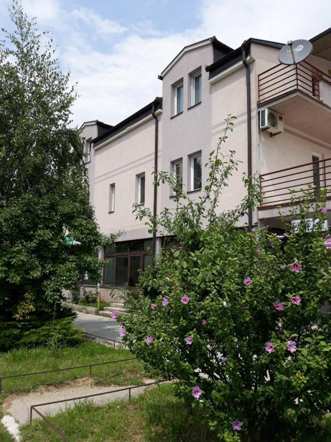 Apartmani Rale Rooms Lukavica Extérieur photo