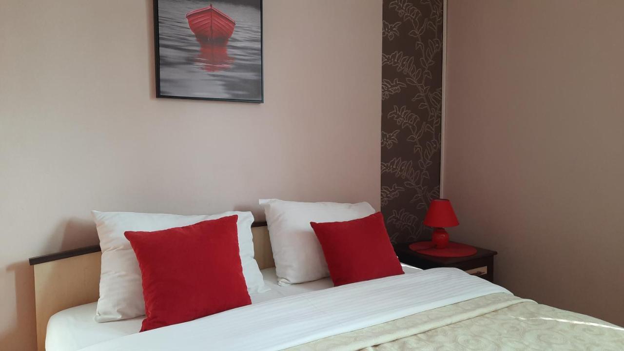 Apartmani Rale Rooms Lukavica Extérieur photo
