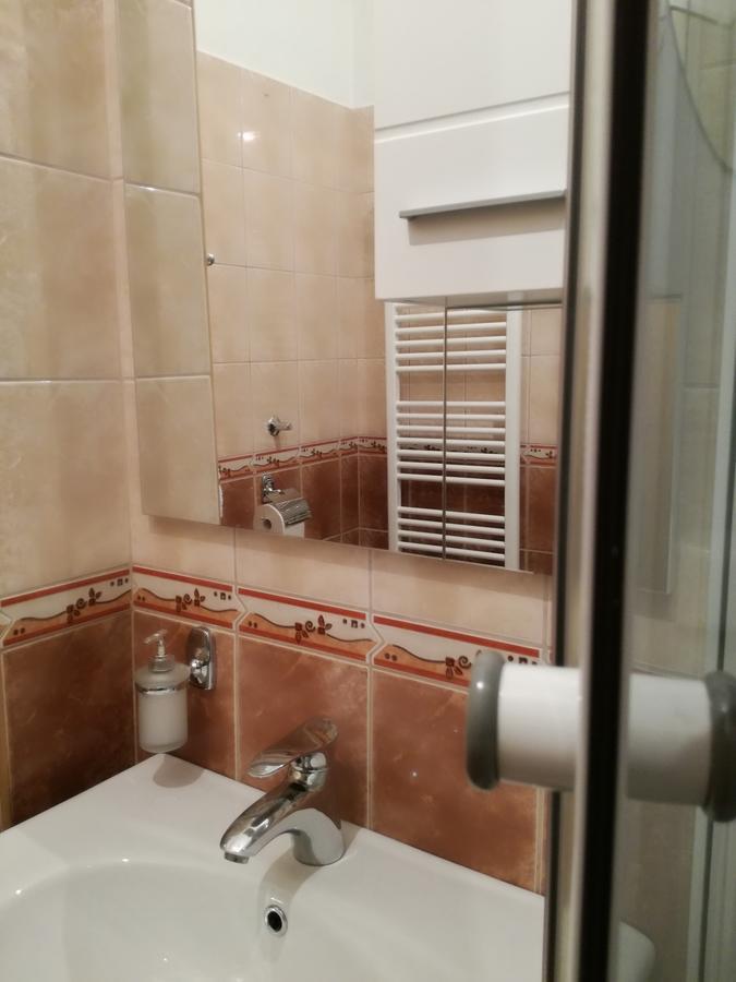 Apartmani Rale Rooms Lukavica Extérieur photo
