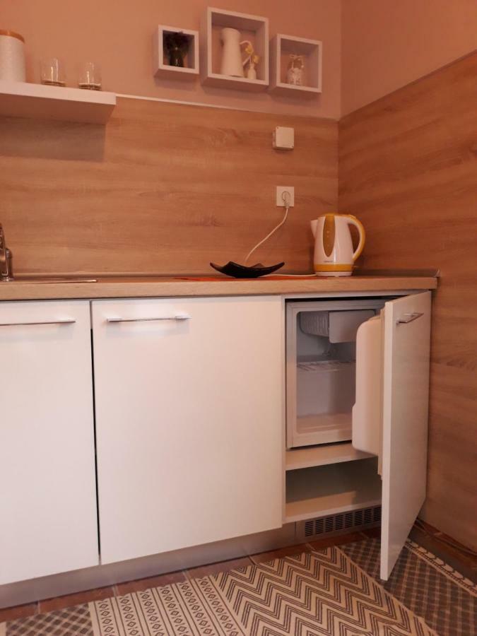 Apartmani Rale Rooms Lukavica Extérieur photo